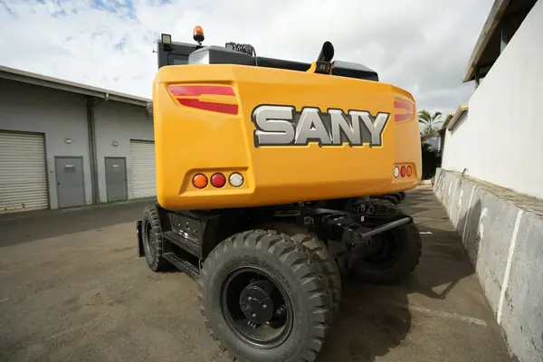 Photographie engins SANY BTP Nouvelle-Calédonie Agence GBE — photo 07