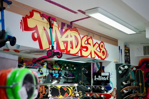 Photographie magasin MADSK8 retail urbain Nouméa Agence GBE — photo 15